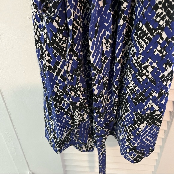 Authentic Diane Von Furstenberg Animal Print Wrap Dress - Picture 8 of 15